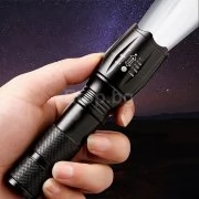 Мощен тактически лед фенер с презареждаема батерия 18650 T6LED