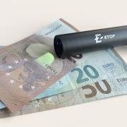 UV лед фенер с дължина на светлинната вълна 365nm за проверка на хартиени пари и документи UV365MM