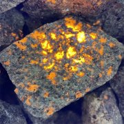 Естествени американски огнени камъни, флуоресцентен камък за деца, декорации и аквариуми Firestone